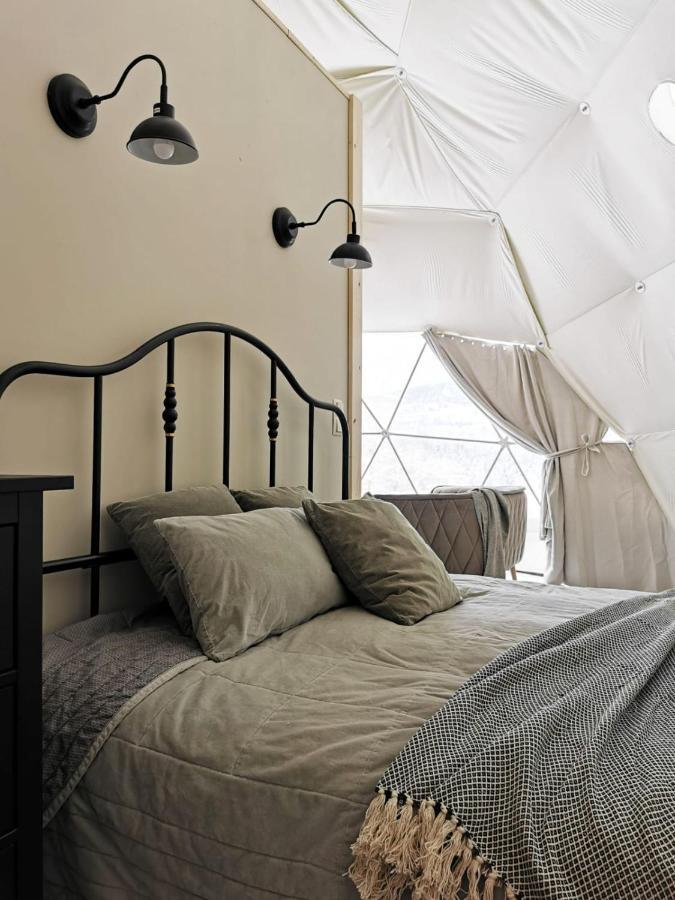 ホテル Glamp Siedlisko コシチェリスコ エクステリア 写真